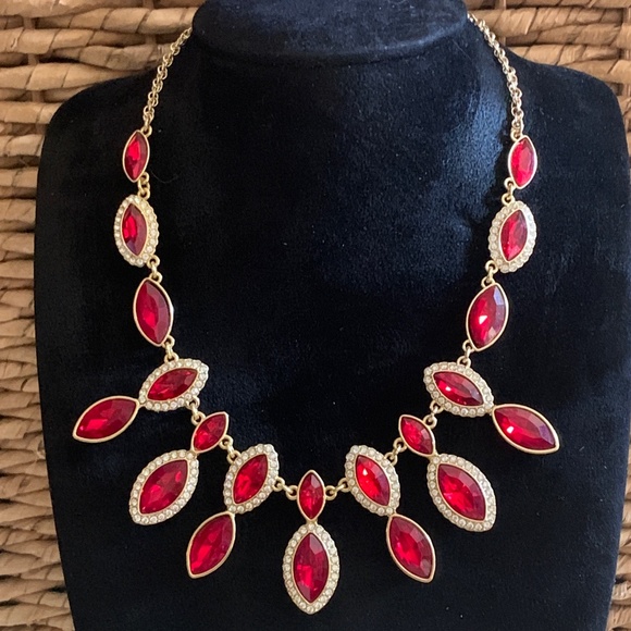 MONET Gorgeous Red & Clear Crystals Gold Tone Necklace Holiday Jewelry NWOT - Picture 13 of 14